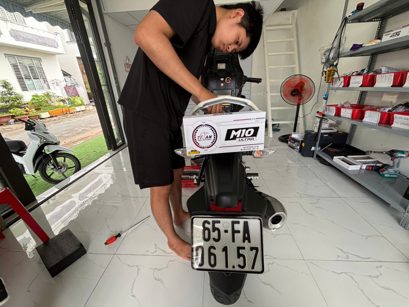 Độ đèn nâng cấp ánh sáng Titan M10 Ultra V2 cho xe Exciter 155